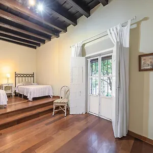 Aoa Plaza Santa Marta Appartement